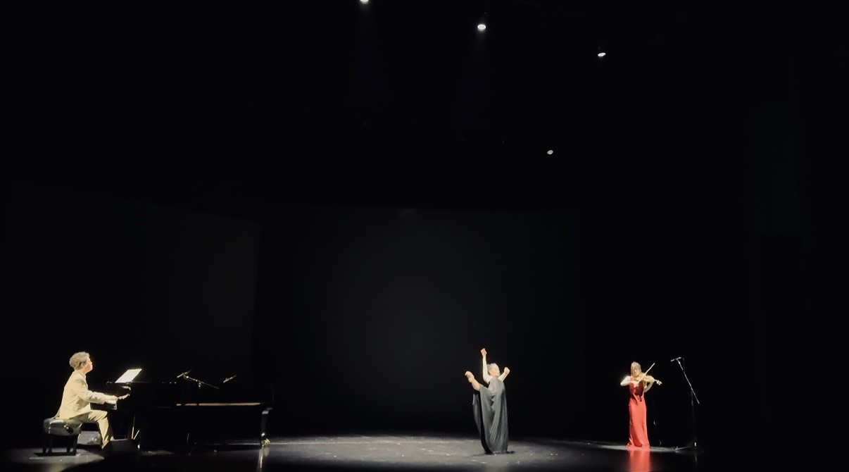 Keiichiro Shibuya composed a new piece titled Ring for Violin and Piano for the Cartier Women’s Initiative, premiered at the opening of the award ceremony.