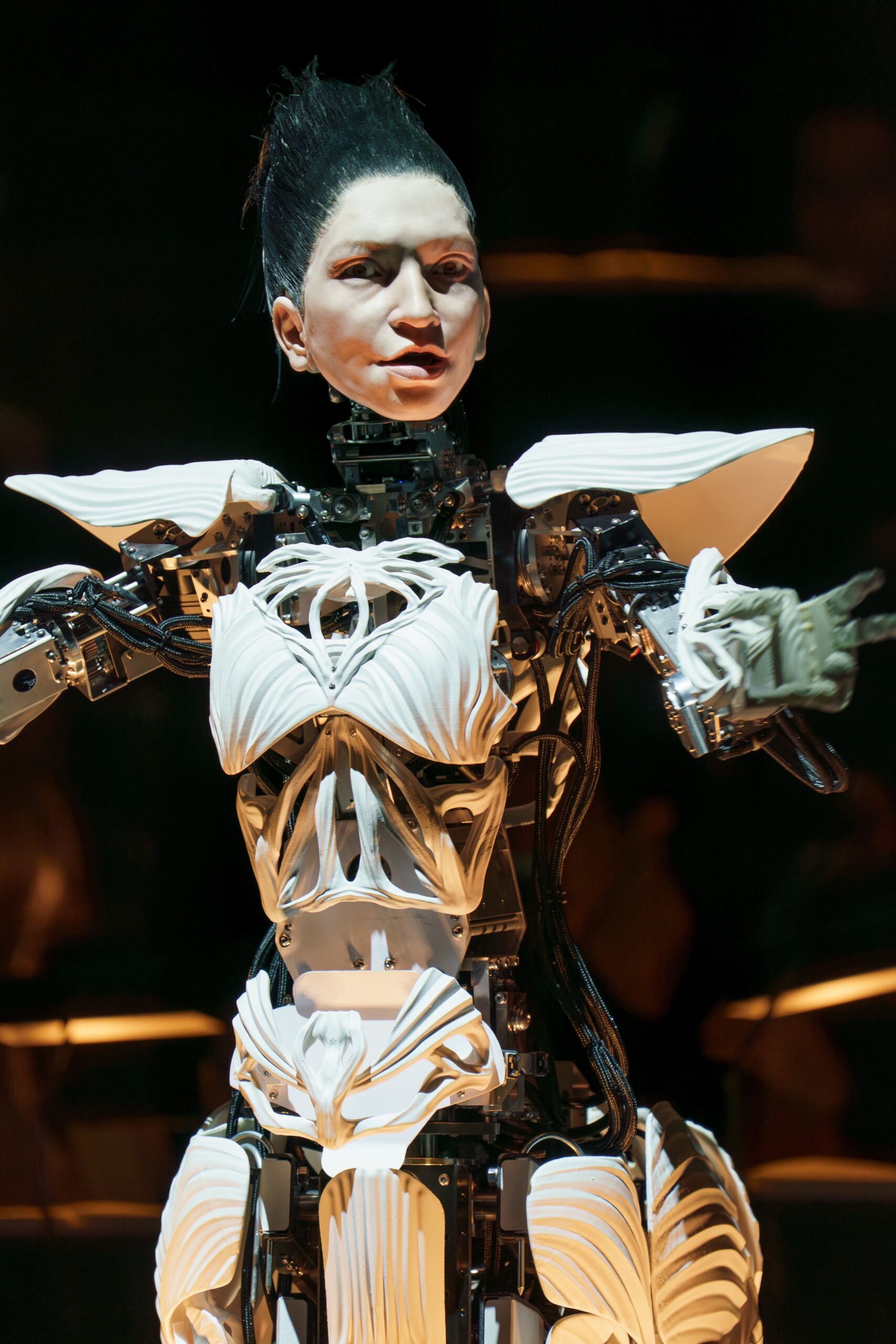 The review of Android Opera “MIRROR” — Deconstruction and Rebirth has been published in sabukaru.