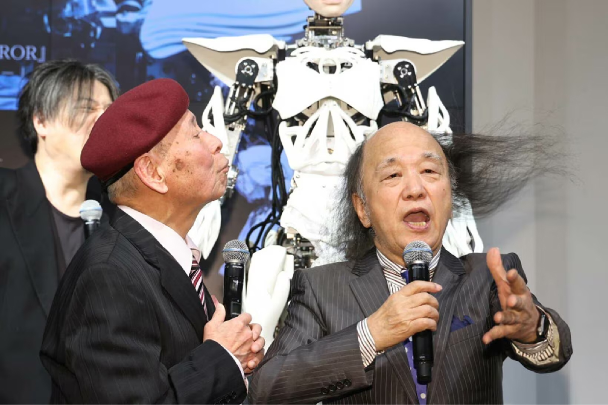 『アンドロイド・オペラ』大阪公演の記者会見について「東スポ Web」に掲載されました